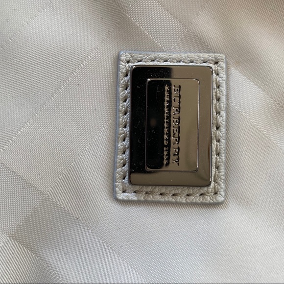 Burberry Handbag White Plaid Gunmetal Hardware - Picture 12 of 15